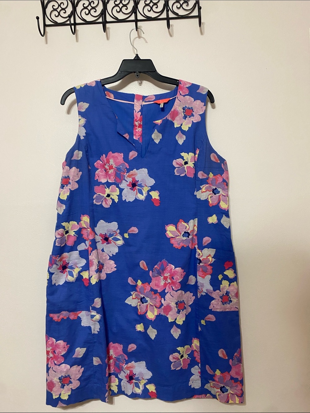 Floral Sleeveless Shift Dress in Royal Blue